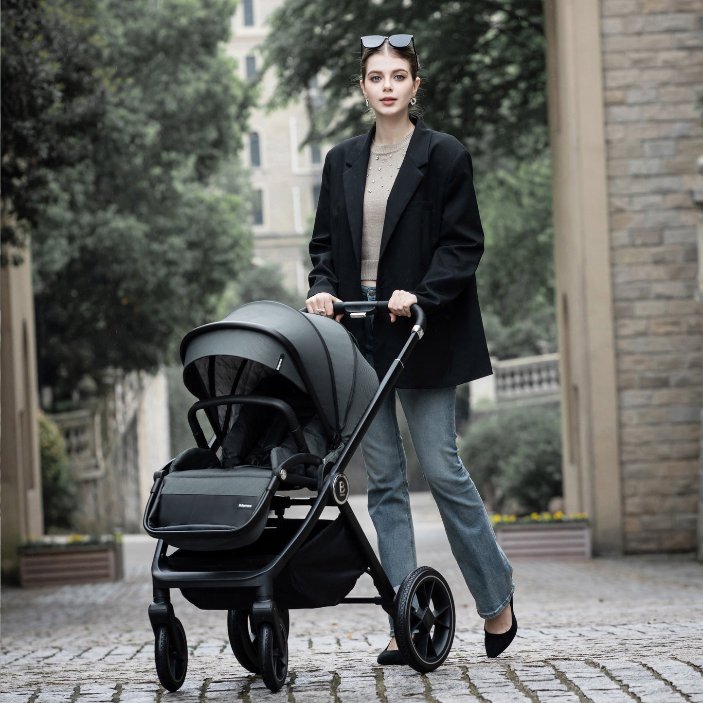 BABYMORE - Kai Travel System Pecan with Base – Forest Grey