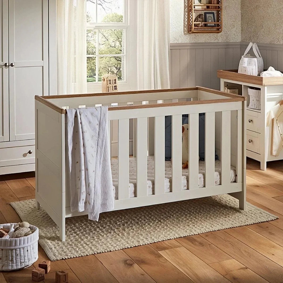 CuddleCo Burford 3 Piece Nursery Furniture Set - White/Oak