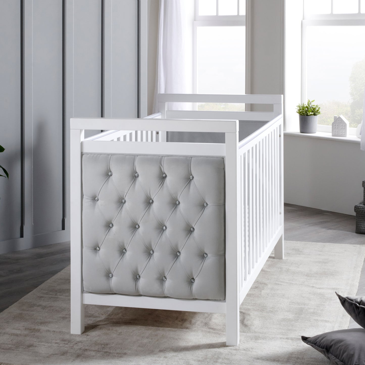 BABYMORE - Velvet Deluxe Cot Bed WHITE